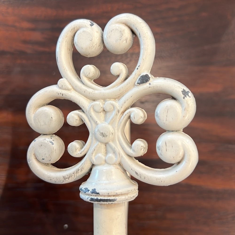 Metal Curtain ‘tie-backs’ or decorative hooks - Picture 8 of 12